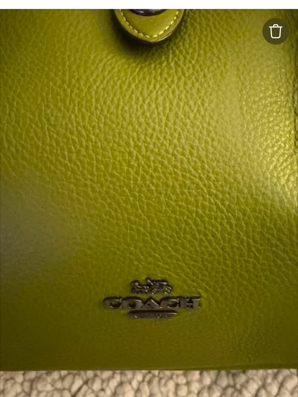 SOLD
Coach Lime Green Pebble Leather Crossbody Bag - Picture 2 of 8